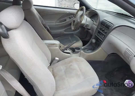 2000 Ford Mustang from USA, damaged, VIN 1FAFP4045YF109438